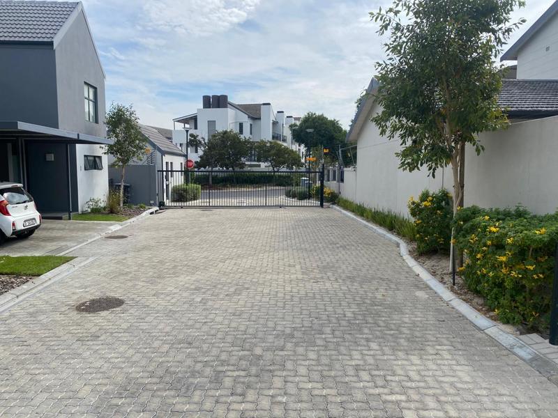 3 Bedroom Property for Sale in Silver Oaks Western Cape